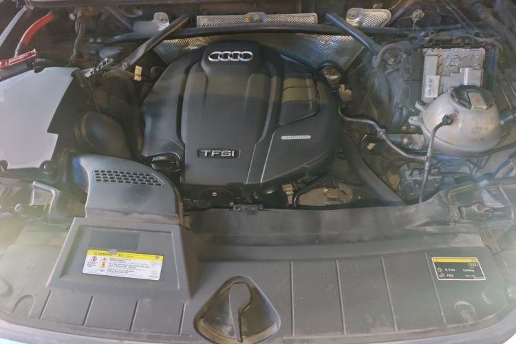 Used Audi Q5L 2018 45 TFSI Prestige Fashion Edition China VI Emission Standard Engine Bay