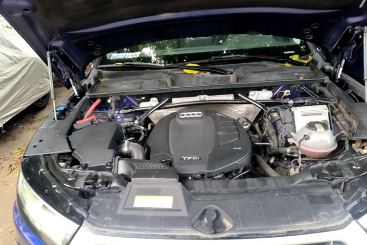 Used Audi Q5L 2018 40 TFSI Prestige Fashion Edition China VI Engine Bay