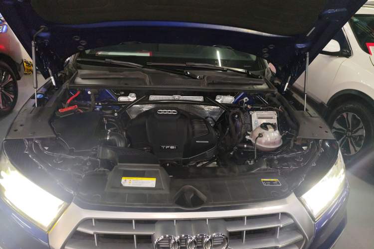 Used Audi Q5L 2018 40 TFSI Prestige Fashion Edition China V Engine Bay