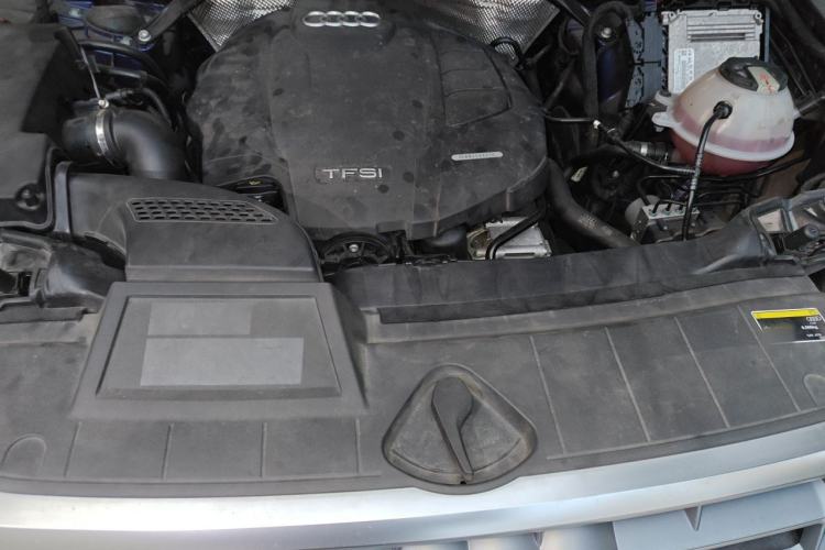 Used Audi Q5L 2018 40 TFSI Prestige Fashion Edition China V Engine Bay