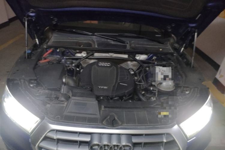 Used Audi Q5L 2018 45 TFSI Prestige Fashion Edition China VI Emission Standard Engine Bay