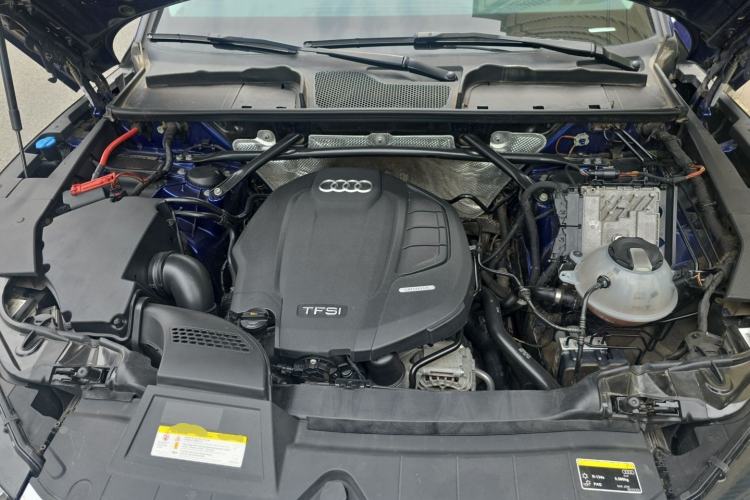 Used Audi Q5L 2018 45 TFSI Prestige Fashion Edition China VI Emission Standard Engine Bay