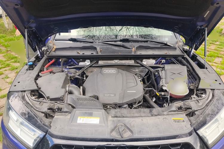 Used Audi Q5L 2018 45 TFSI Prestige Fashion Edition China VI Emission Standard Engine Bay