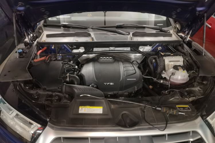 Used Audi Q5L 2018 40 TFSI Prestige Fashion Edition China VI Engine Bay