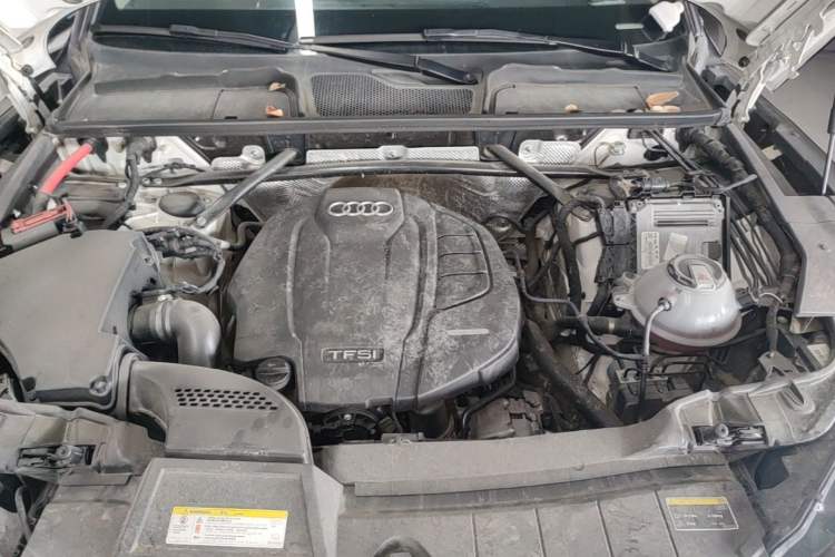 Used Audi Q5L 2018 40 TFSI Prestige Fashion Edition China VI Engine Bay