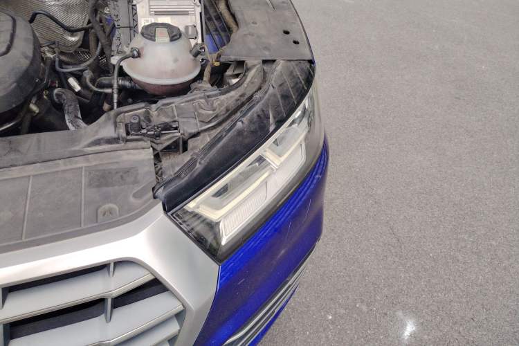 Used Audi Q5L 2018 40 TFSI Prestige Fashion Edition China VI Engine Bay Left