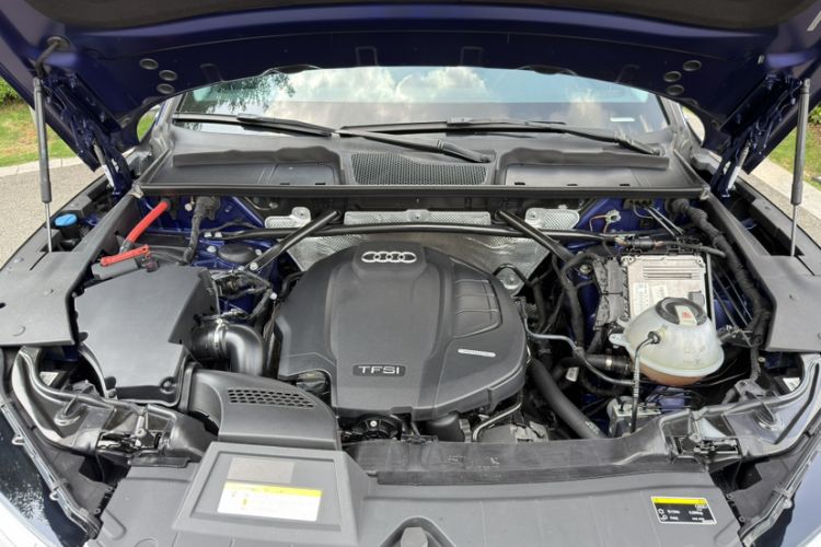 Used Audi Q5L 2018 40 TFSI Prestige Fashion Edition China VI Engine Bay