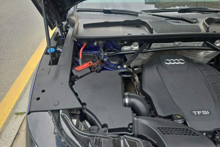 Used Audi Q5L 2018 45 TFSI Prestige Fashion Edition China VI Emission Standard Engine Bay Right