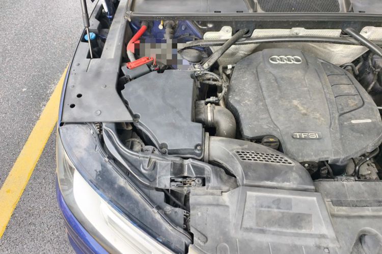 Used Audi Q5L 2018 40 TFSI Prestige Edition China VI Emission Standard Engine Bay Right
