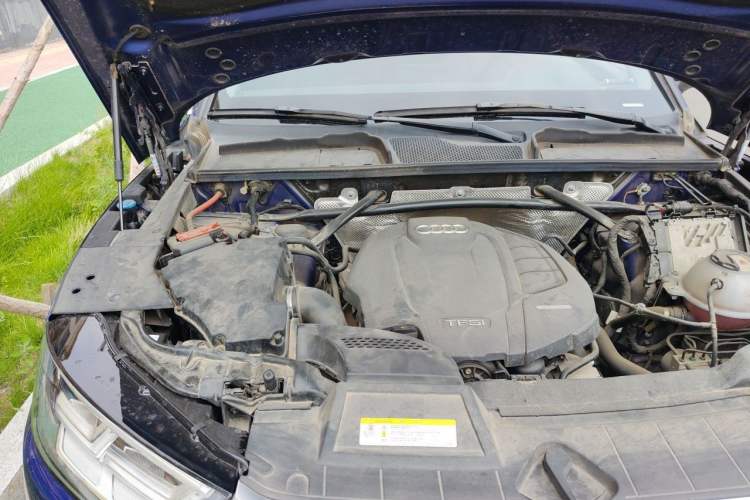 Used Audi Q5L 2018 45 TFSI Prestige Fashion Edition China V Emission Standard Engine Bay Right