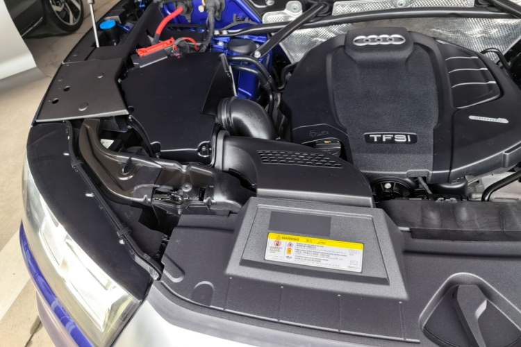 Used Audi Q5L 2018 45 TFSI Prestige Fashion Edition China VI Emission Standard Engine Bay Right