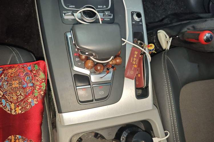Used Audi Q5L 2018 40 TFSI Prestige Fashion Edition China V Gear Lever