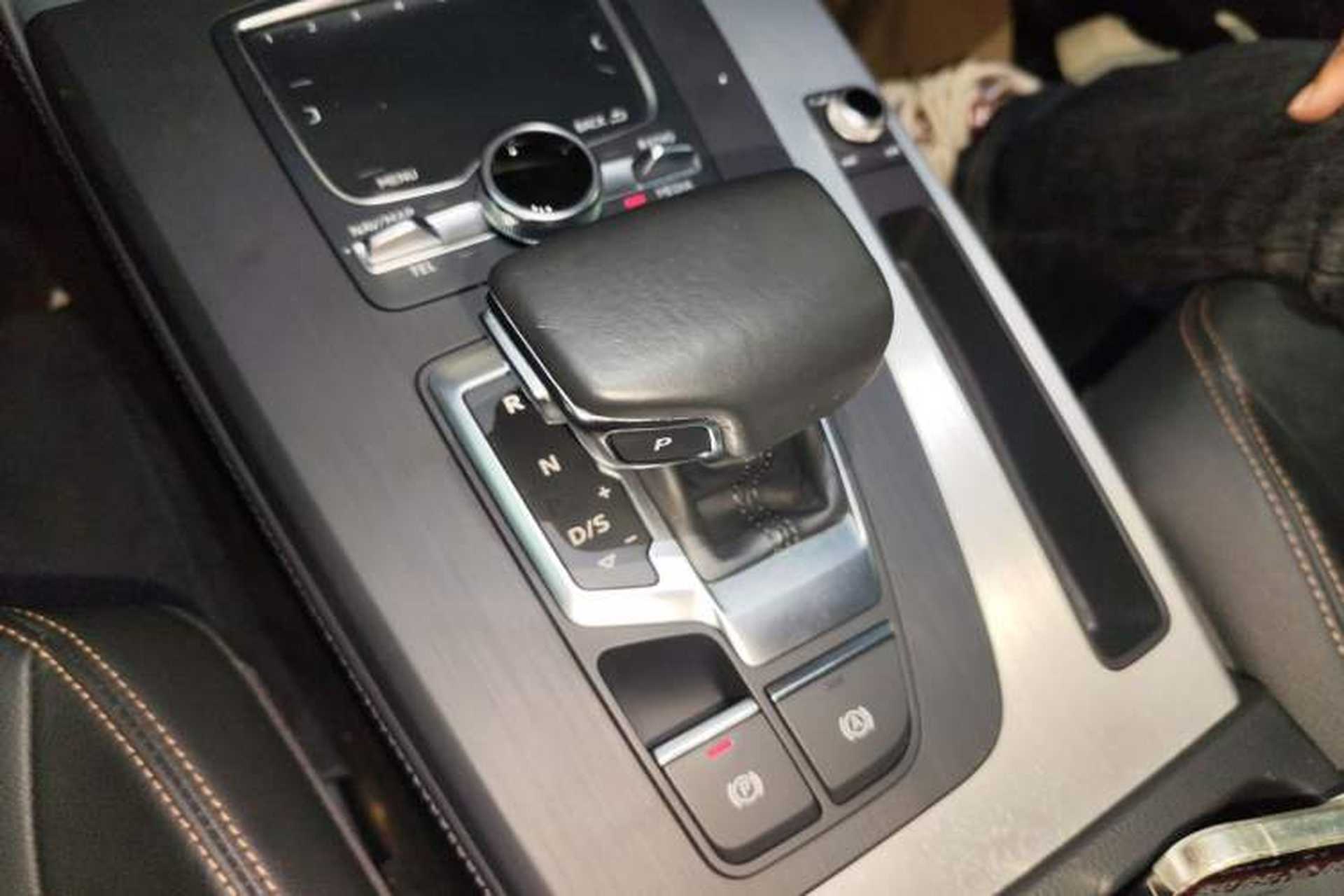 Used Audi Q5L 2018 40 TFSI Prestige Fashion Edition China V Gear Lever