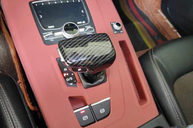 Used Audi Q5L 2018 40 TFSI Prestige Fashion Edition China V Gear Lever