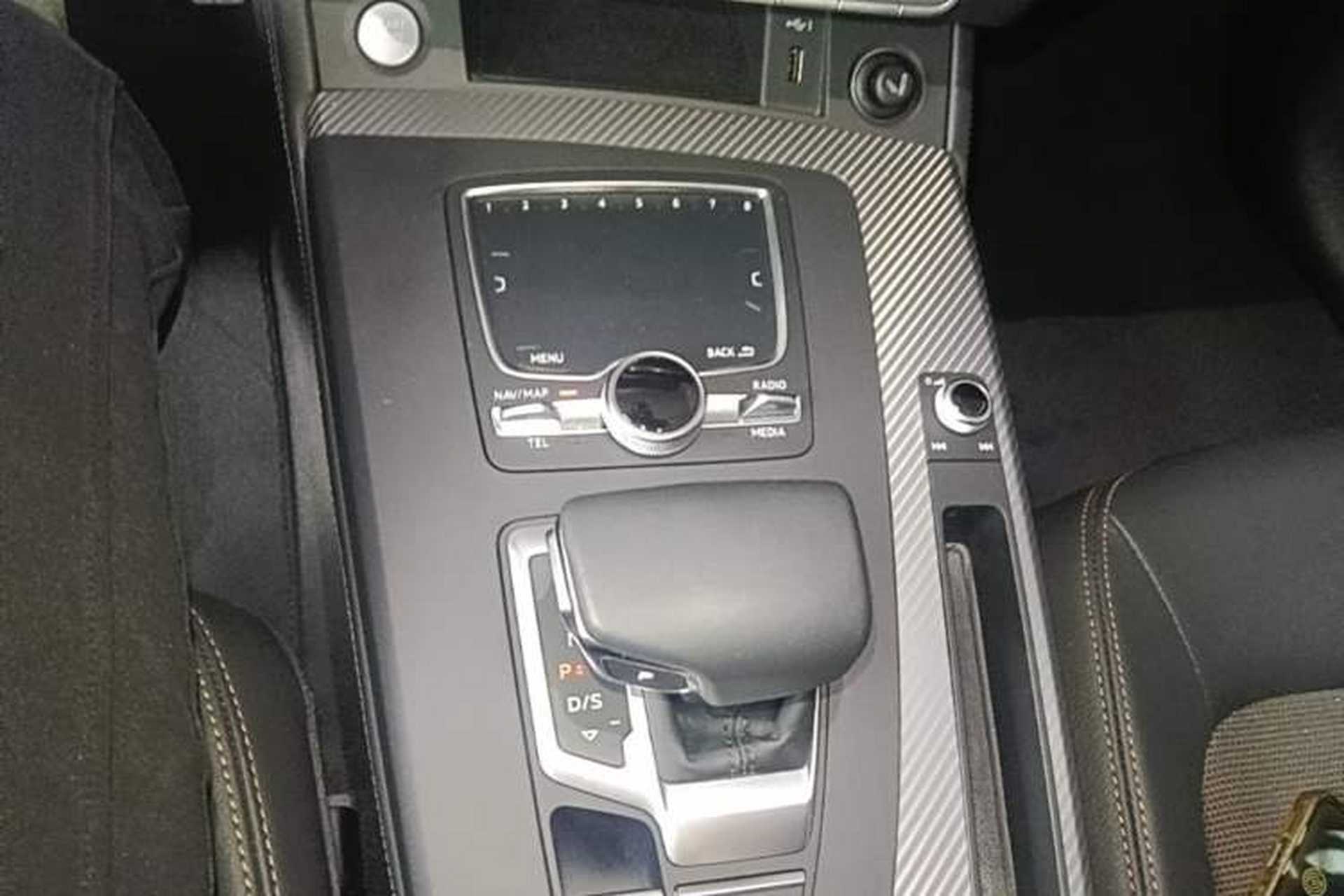 Used Audi Q5L 2018 45 TFSI Prestige Fashion Edition China V Emission Standard Gear Lever