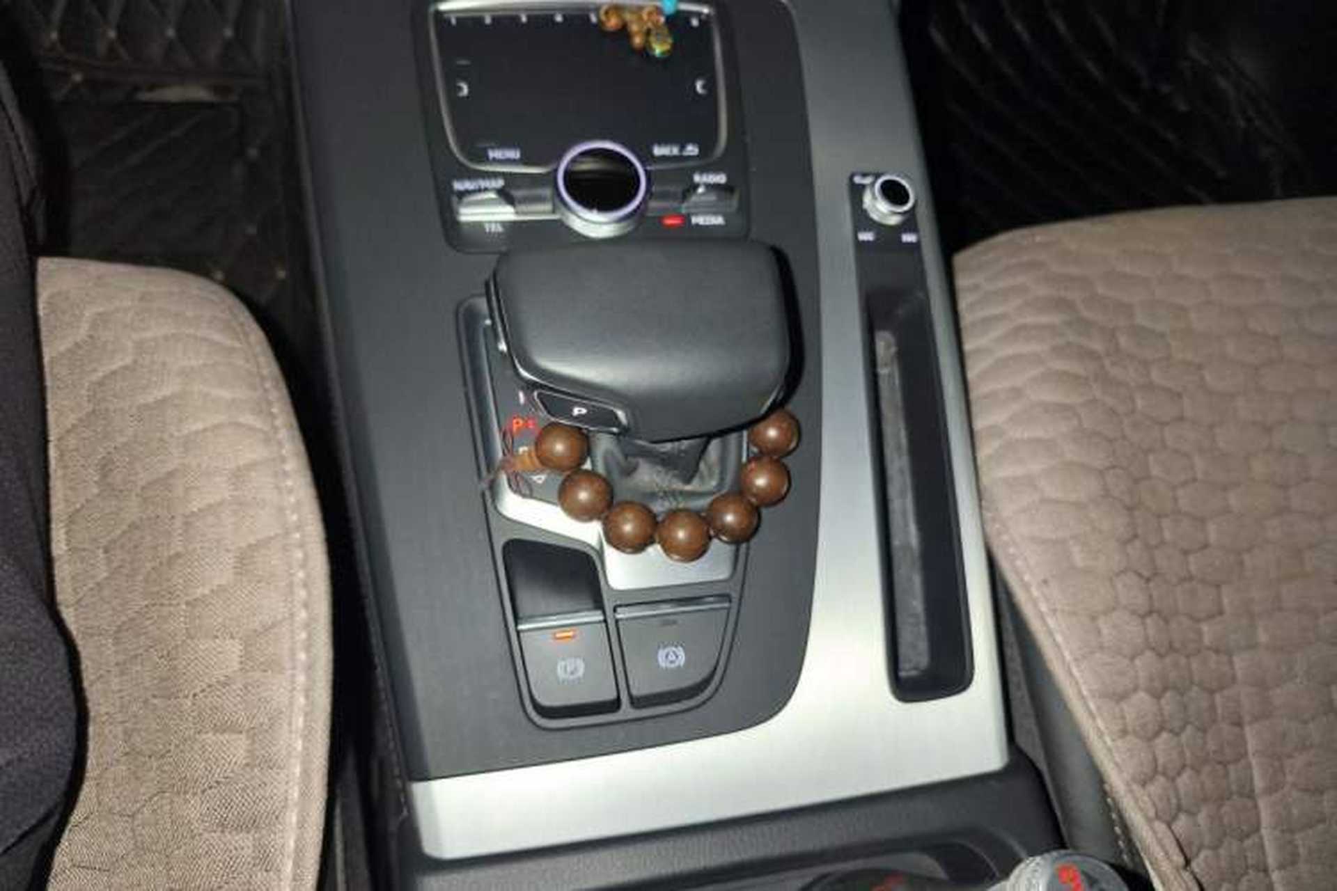 Used Audi Q5L 2018 40 TFSI Prestige Fashion Edition China V Gear Lever