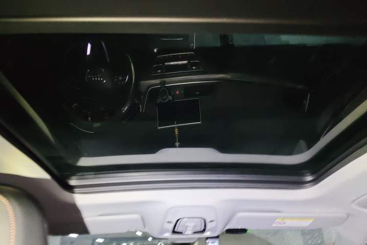 Used Audi Q5L 2018 40 TFSI Prestige Fashion Edition China V Headliner