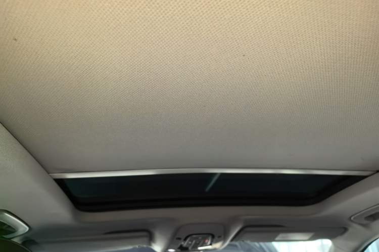 Used Audi Q5L 2018 45 TFSI Prestige Fashion Edition China VI Emission Standard Headliner