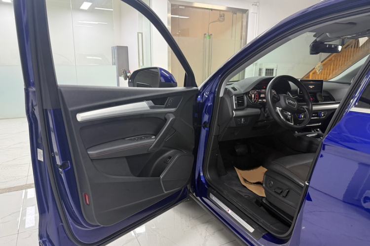 Used Audi Q5L 2018 40 TFSI Prestige Fashion Edition China VI Interior 2