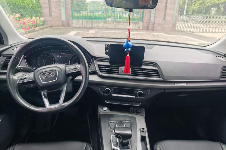 Used Audi Q5L 2018 40 TFSI Prestige Edition China V Interior 2