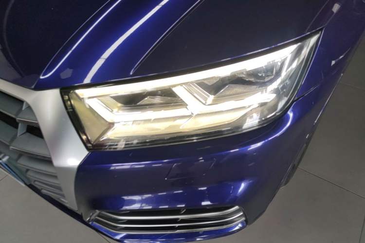 Used Audi Q5L 2018 40 TFSI Prestige Fashion Edition China VI Left Front Headlight