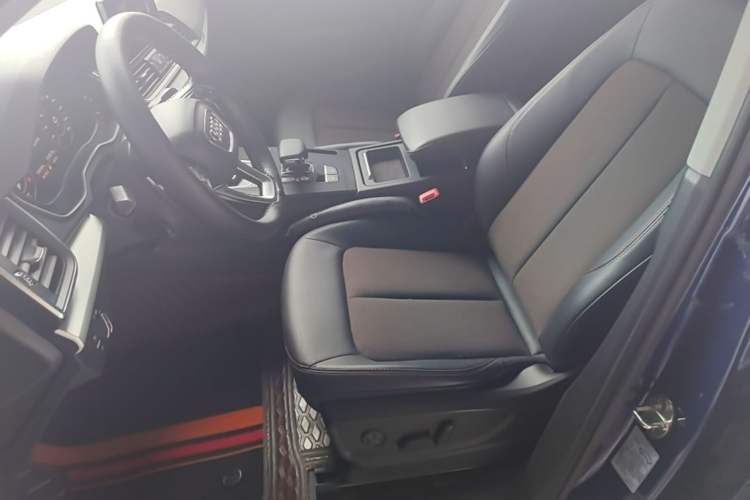 Used Audi Q5L 2018 40 TFSI Prestige Fashion Edition China V Left Front Seat