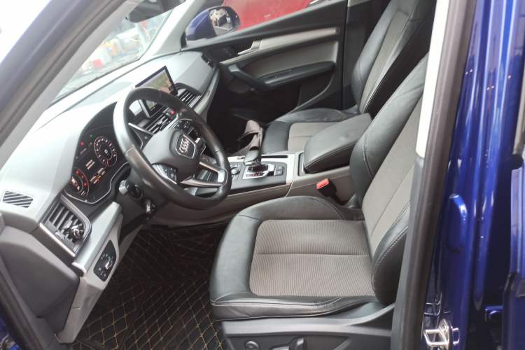 Used Audi Q5L 2018 40 TFSI Prestige Fashion Edition China VI Left Front Seat