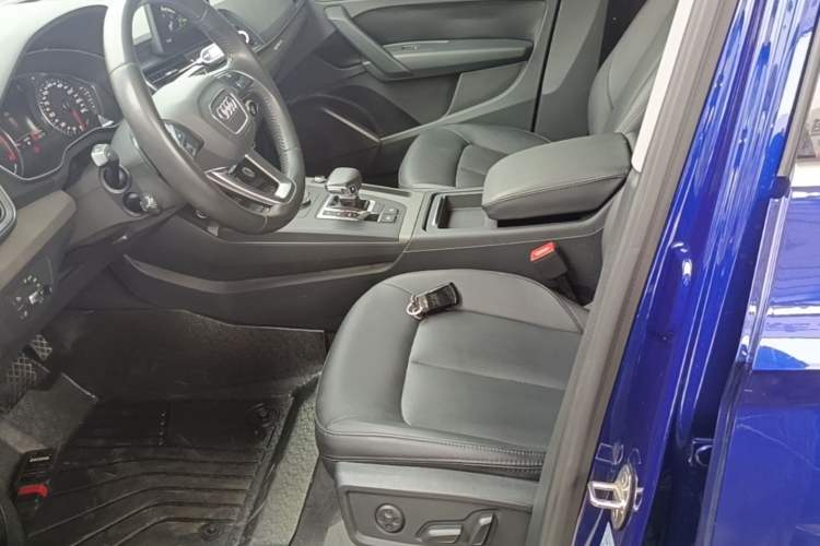 Used Audi Q5L 2018 40 TFSI Prestige Edition China V Left Front Seat