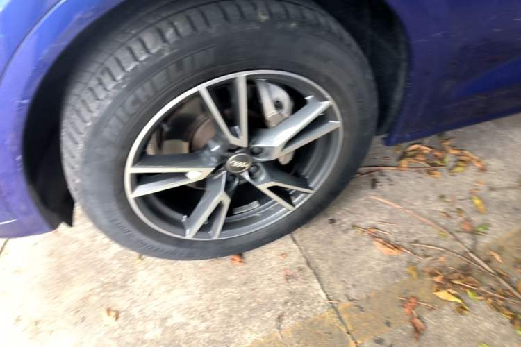 Used Audi Q5L 2018 40 TFSI Prestige Fashion Edition China VI Left Front Wheel Hub