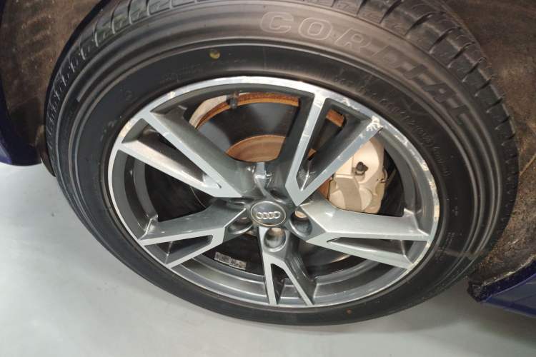 Used Audi Q5L 2018 40 TFSI Prestige Fashion Edition China V Left Front Wheel Hub