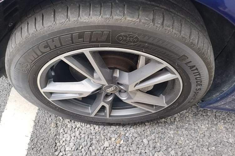 Used Audi Q5L 2018 40 TFSI Prestige Fashion Edition China VI Left Front Wheel Hub