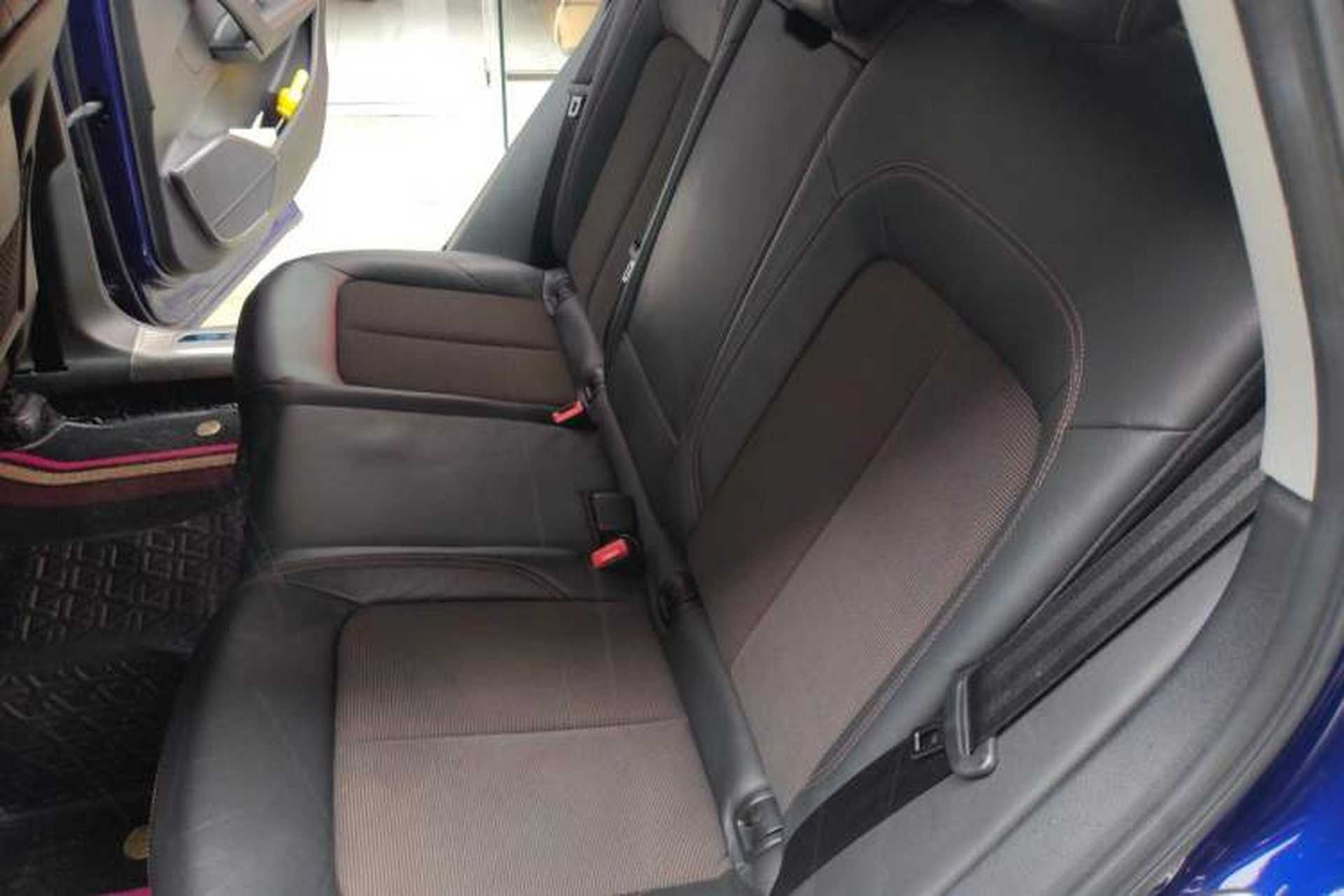 Used Audi Q5L 2018 40 TFSI Prestige Fashion Edition China VI Left Rear Seat