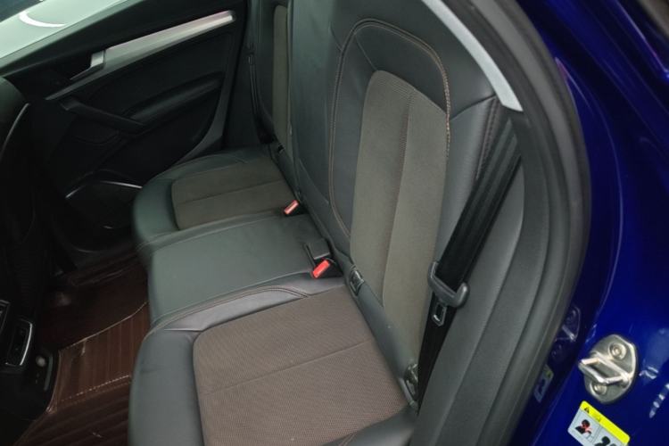 Used Audi Q5L 2018 40 TFSI Prestige Fashion Edition China VI Left Rear Seat