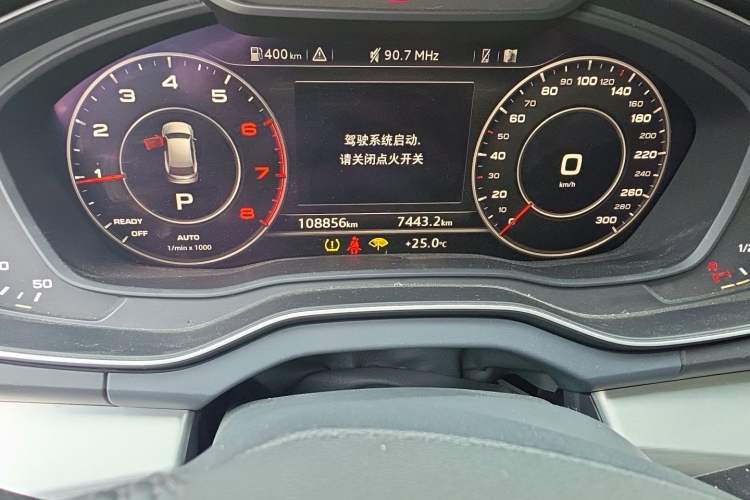 Used Audi Q5L 2018 40 TFSI Prestige Fashion Edition China V Odometer Close Up