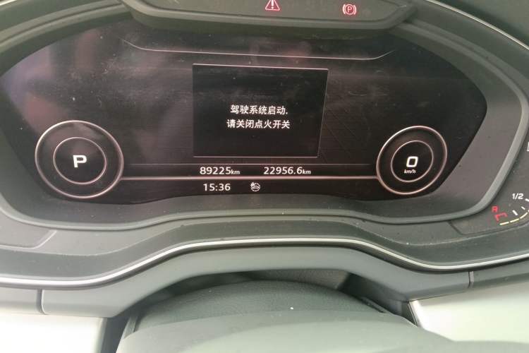 Used Audi Q5L 2018 40 TFSI Prestige Fashion Edition China V Odometer Close Up