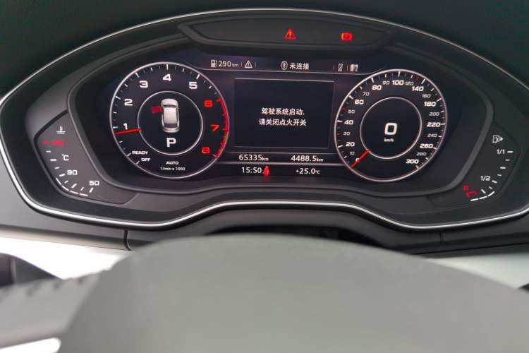 Used Audi Q5L 2018 40 TFSI Prestige Fashion Edition China VI Odometer Close Up