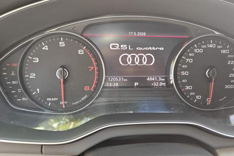 Used Audi Q5L 2018 40 TFSI Prestige Edition China V Odometer Close Up