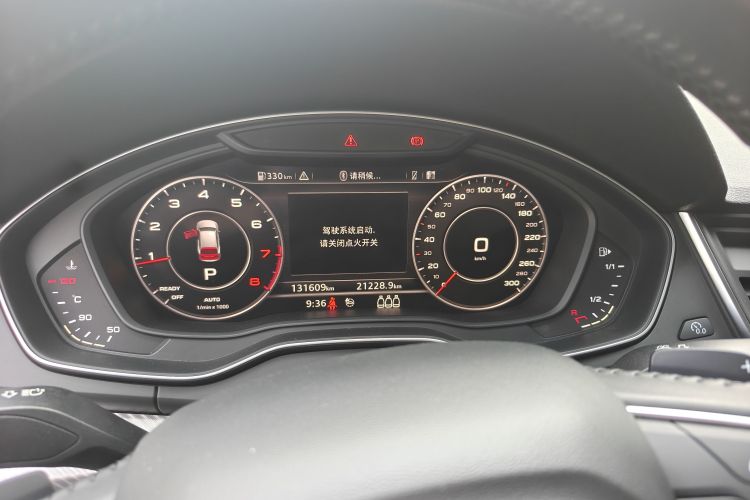 Used Audi Q5L 2018 45 TFSI Prestige Fashion Edition China VI Emission Standard Odometer Close Up