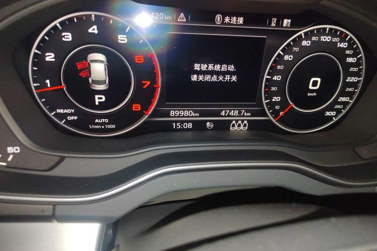 Used Audi Q5L 2018 40 TFSI Prestige Fashion Edition China V Odometer Close Up