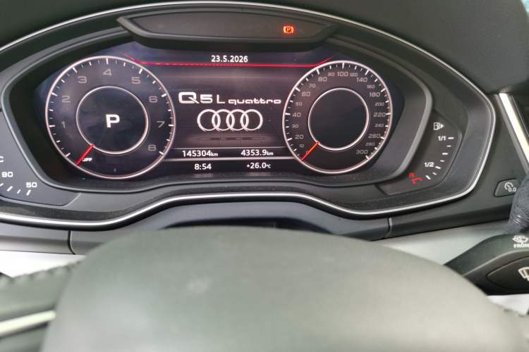 Used Audi Q5L 2018 40 TFSI Prestige Fashion Edition China V Odometer Close Up