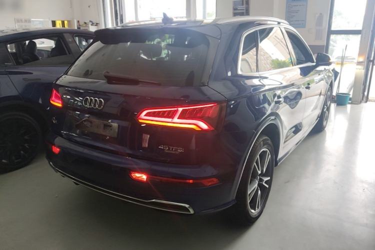 Used Audi Q5L 2018 45 TFSI Prestige Fashion Edition China V Emission Standard Rear Right 45 Deg