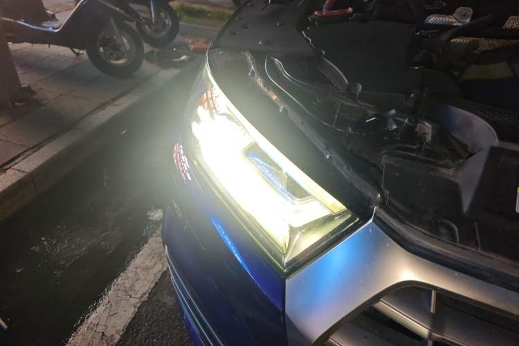 Used Audi Q5L 2018 45 TFSI Prestige Fashion Edition China VI Emission Standard Right Front Headlight