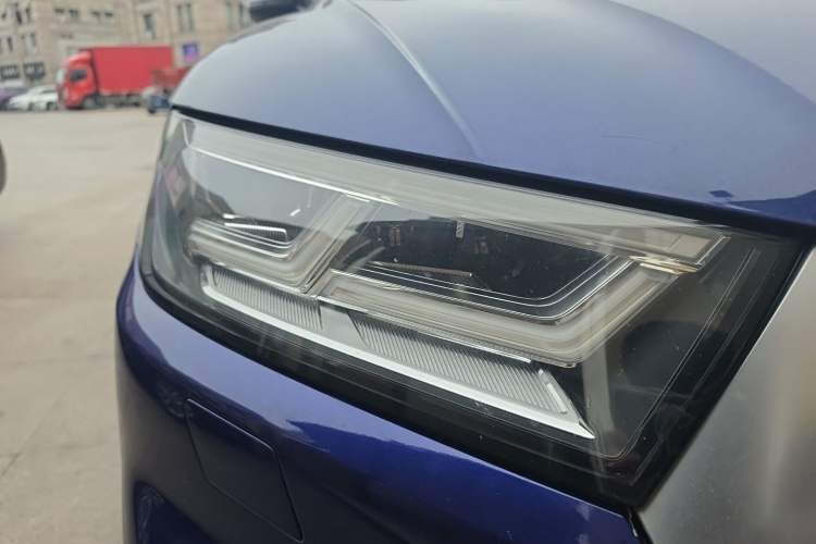 Used Audi Q5L 2018 40 TFSI Prestige Fashion Edition China V Right Front Headlight