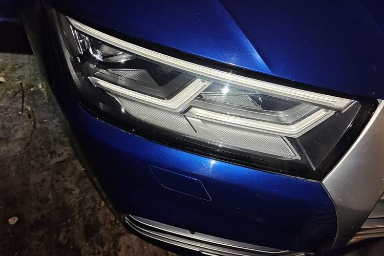 Used Audi Q5L 2018 45 TFSI Prestige Fashion Edition China V Emission Standard Right Front Headlight