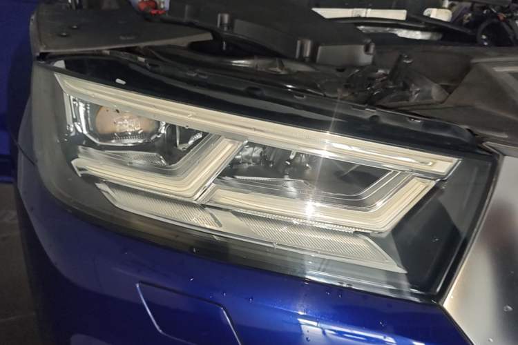 Used Audi Q5L 2018 45 TFSI Prestige Fashion Edition China VI Emission Standard Right Front Headlight