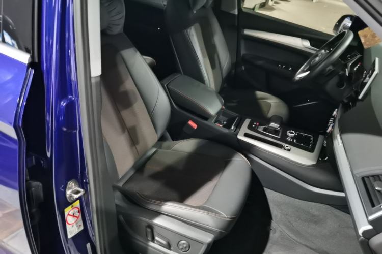 Used Audi Q5L 2018 40 TFSI Prestige Fashion Edition China VI Right Front Seat
