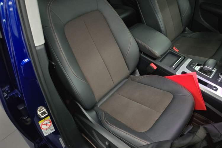 Used Audi Q5L 2018 40 TFSI Prestige Fashion Edition China VI Right Front Seat