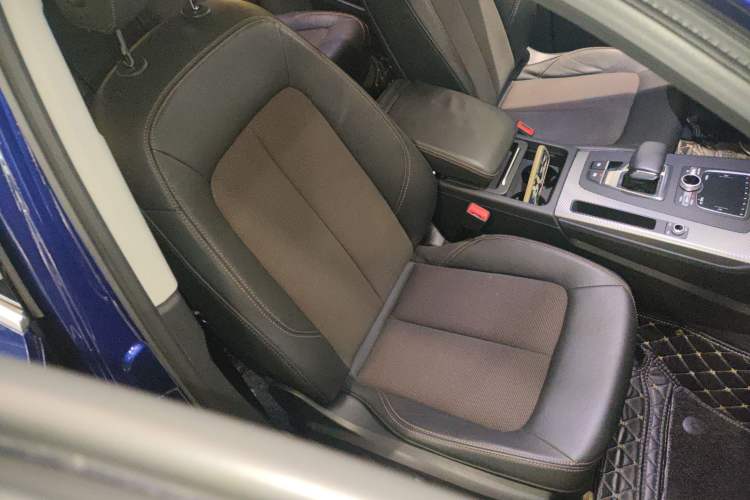 Used Audi Q5L 2018 45 TFSI Prestige Fashion Edition China V Emission Standard Right Front Seat