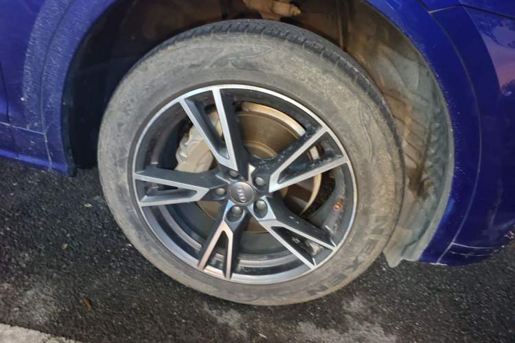 Used Audi Q5L 2018 45 TFSI Prestige Fashion Edition China VI Emission Standard Right Front Wheel Hub