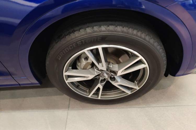 Used Audi Q5L 2018 40 TFSI Prestige Fashion Edition China V Right Front Wheel Hub